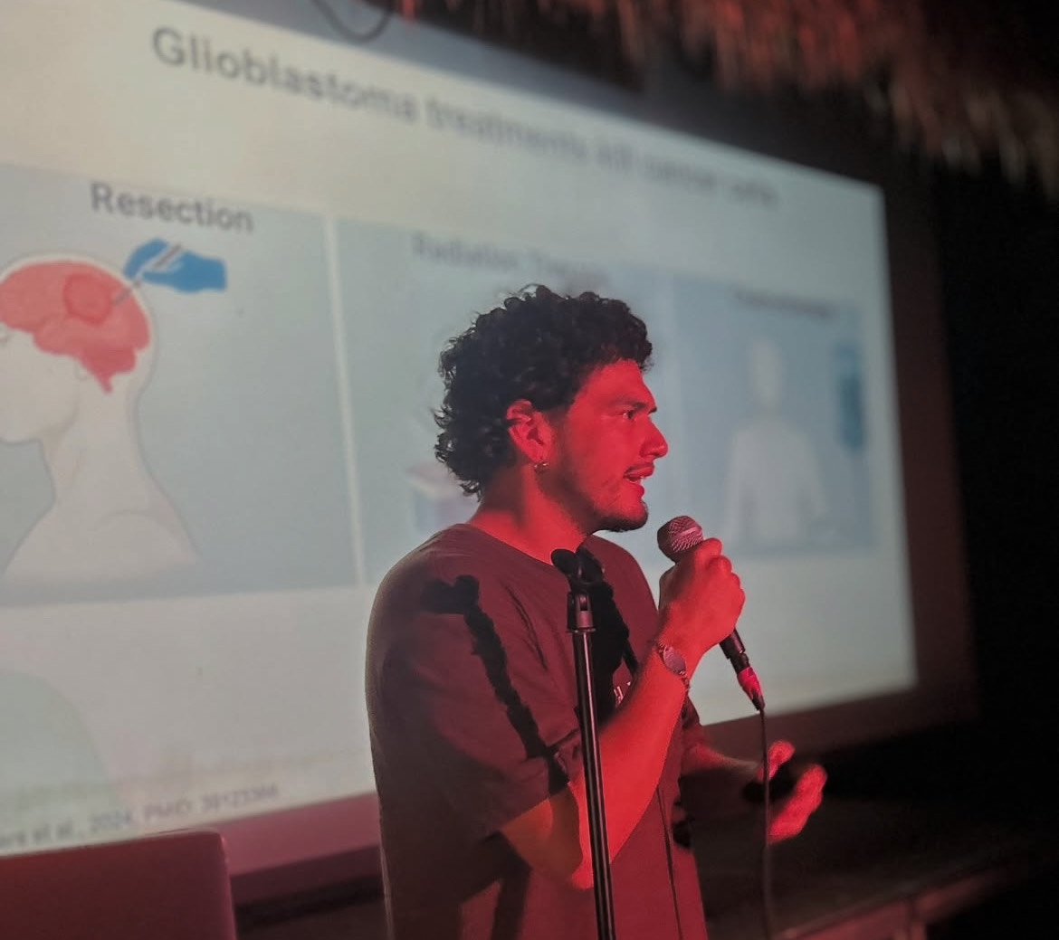 Photo of Brandon León